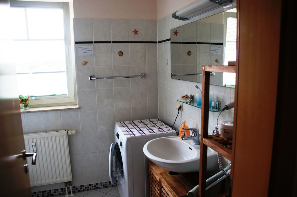 FeWo Sommergarten Badezimmer